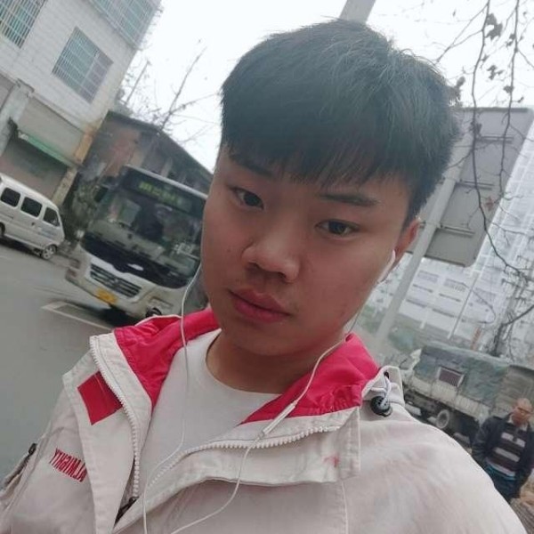 烟尘 گق的照片