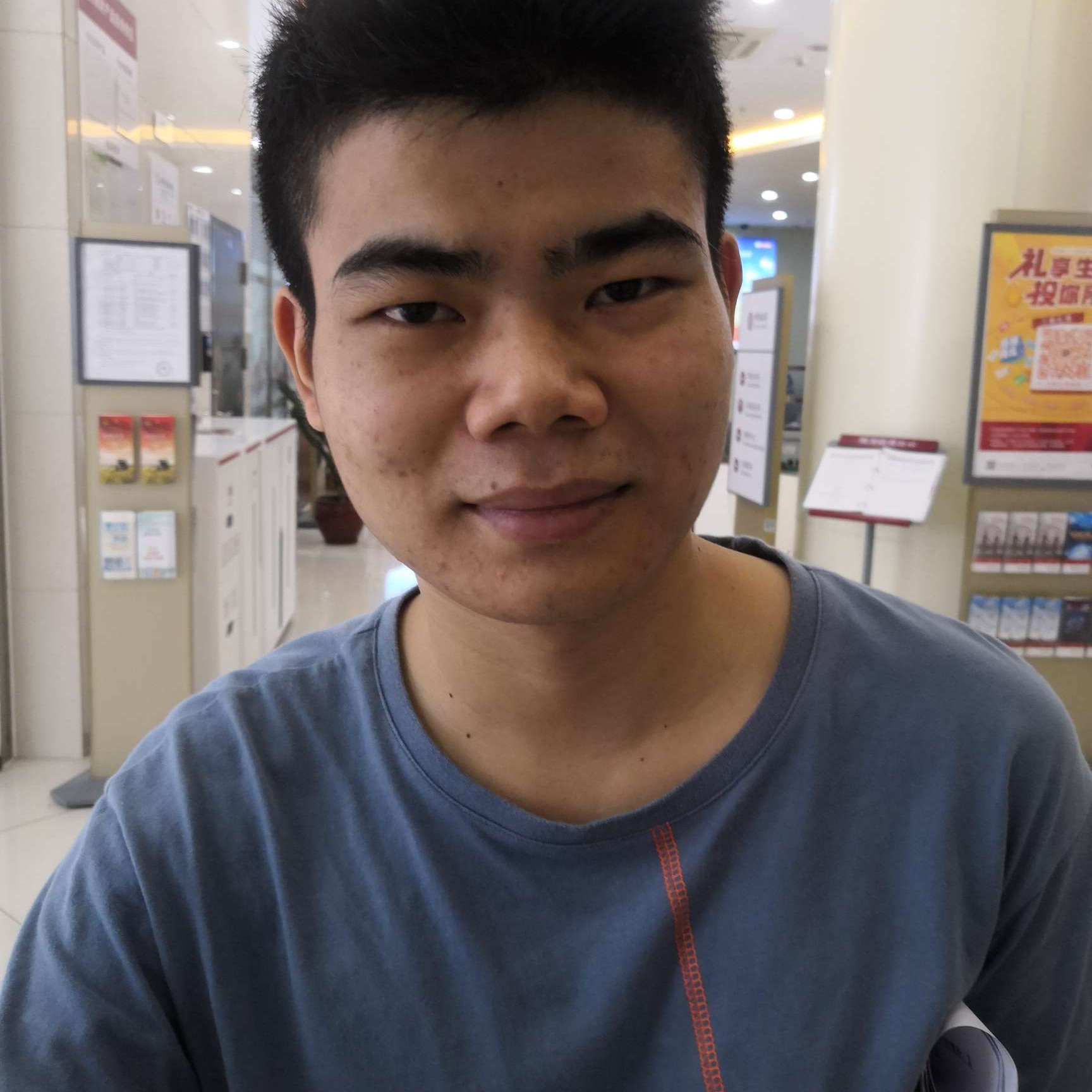 李炳林的照片