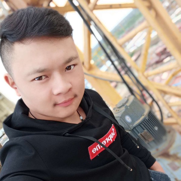 萌萌的小哥哥的照片