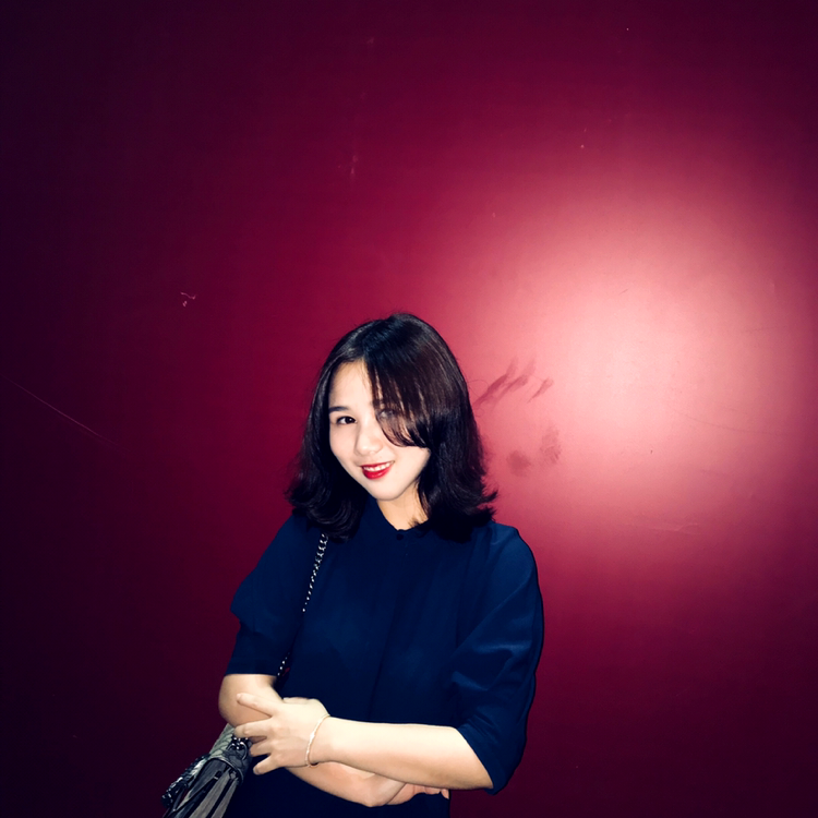 Lily老师的照片