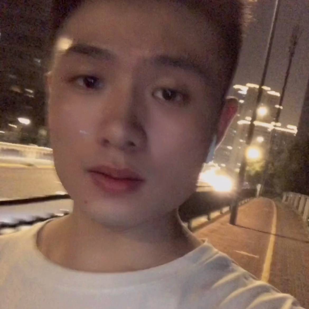 张  阳的照片