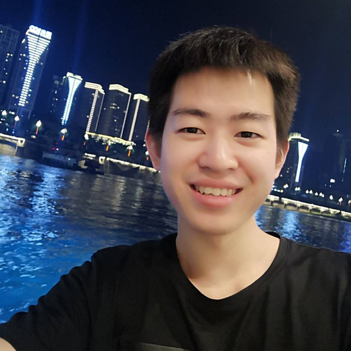 -XYJ-的照片