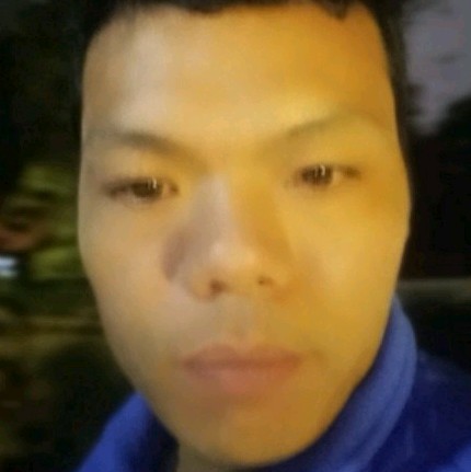 甜甜笑宝马的照片