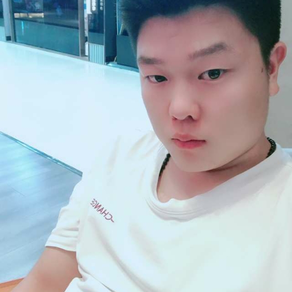 大炮相许细心的照片