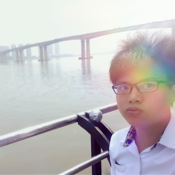 微笑苦恋冷傲的照片