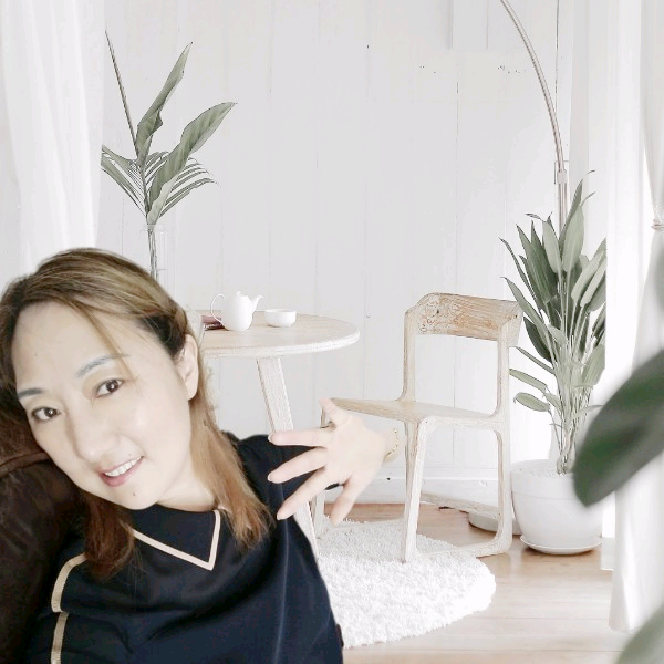 LIYANG静静的照片