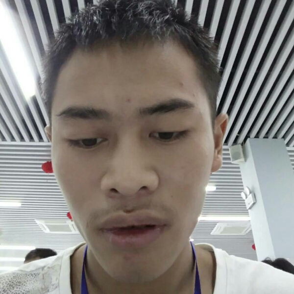 向海华的照片