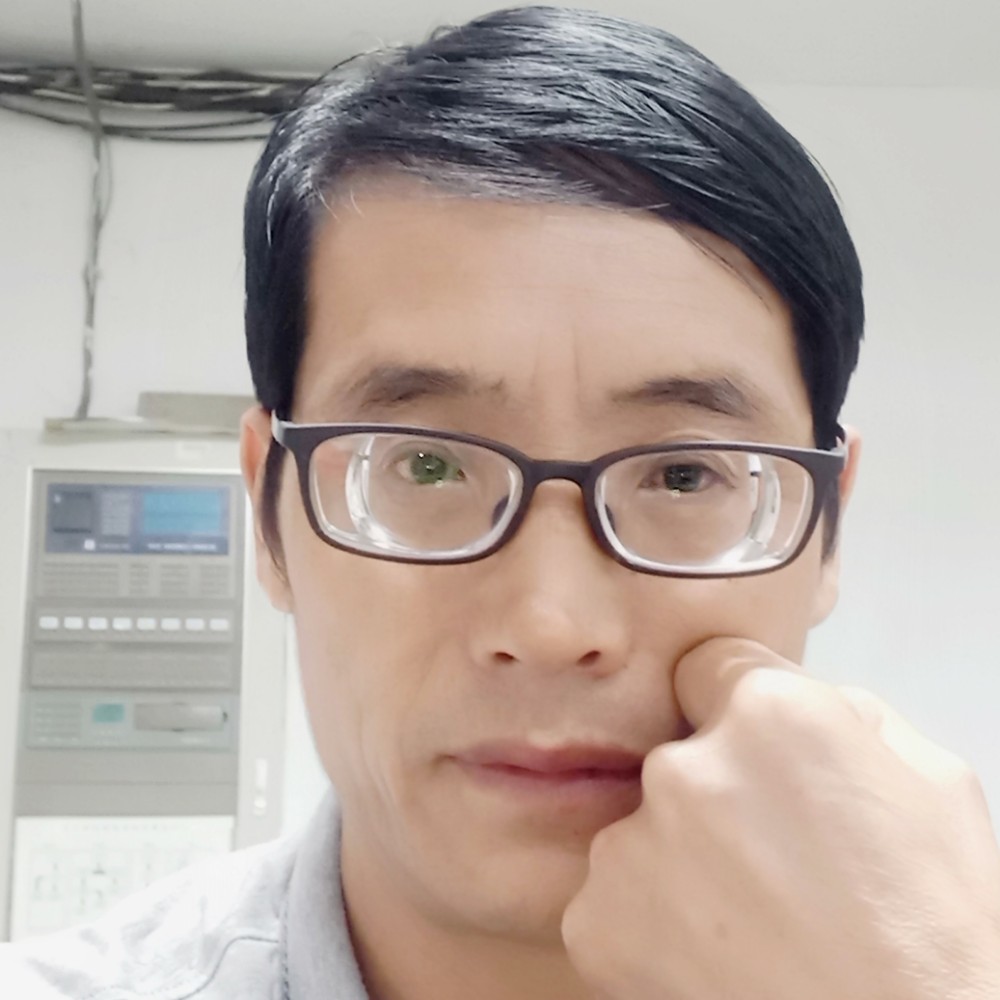 期待打矮小的照片