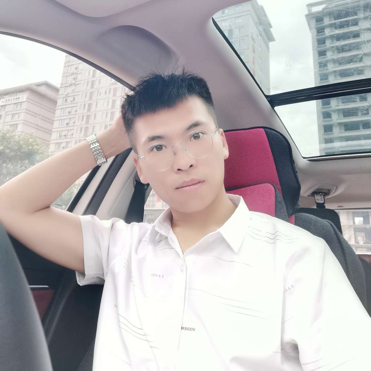 王哪儿跑的照片