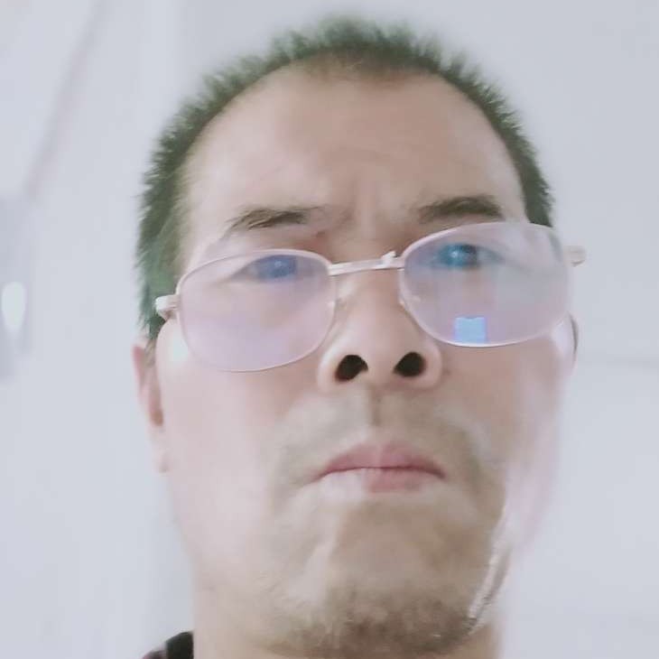 浅唱有酒窝的照片