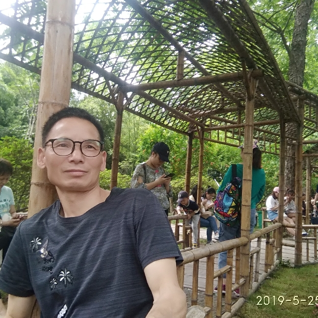 平湖精明的照片