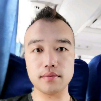 受伤蹁跹酒窝的照片