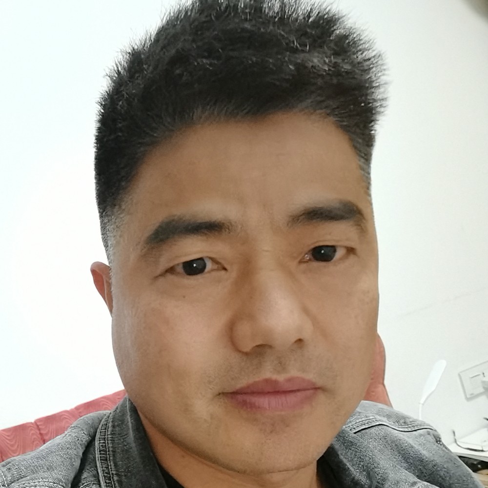 背后挽手西安的照片