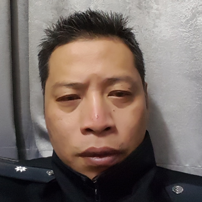 秋颜回眸俊秀的照片