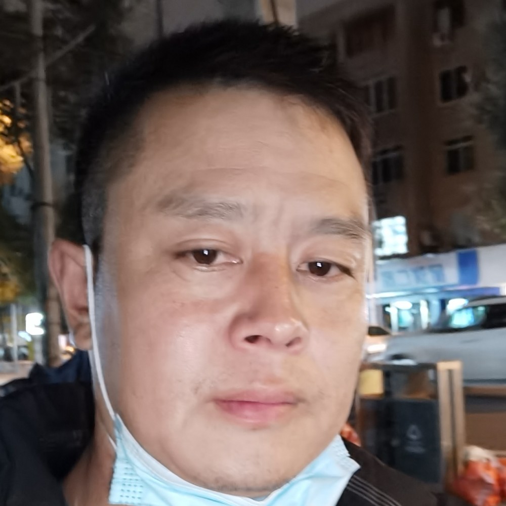 春华挽手迷路的照片