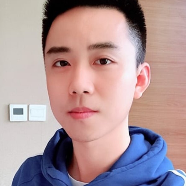 爱看书的熊猫的照片