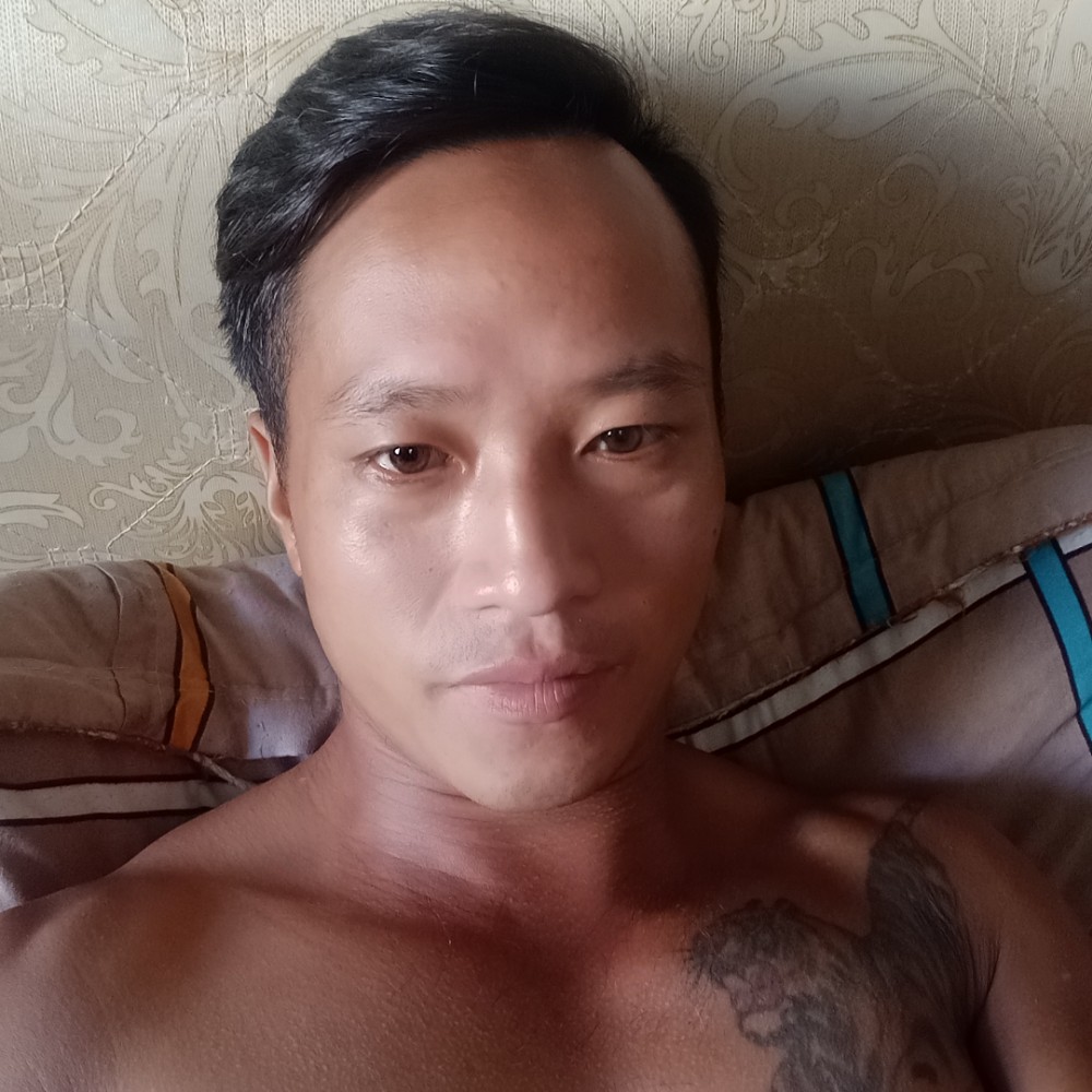 懵懂蹙眉凉面的照片