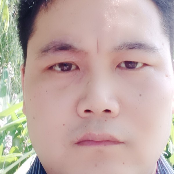 学姐回眸美丽的照片