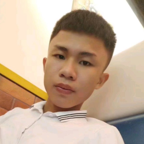 九零后的小伙的照片