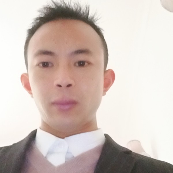 葑蕊锁瑷的照片