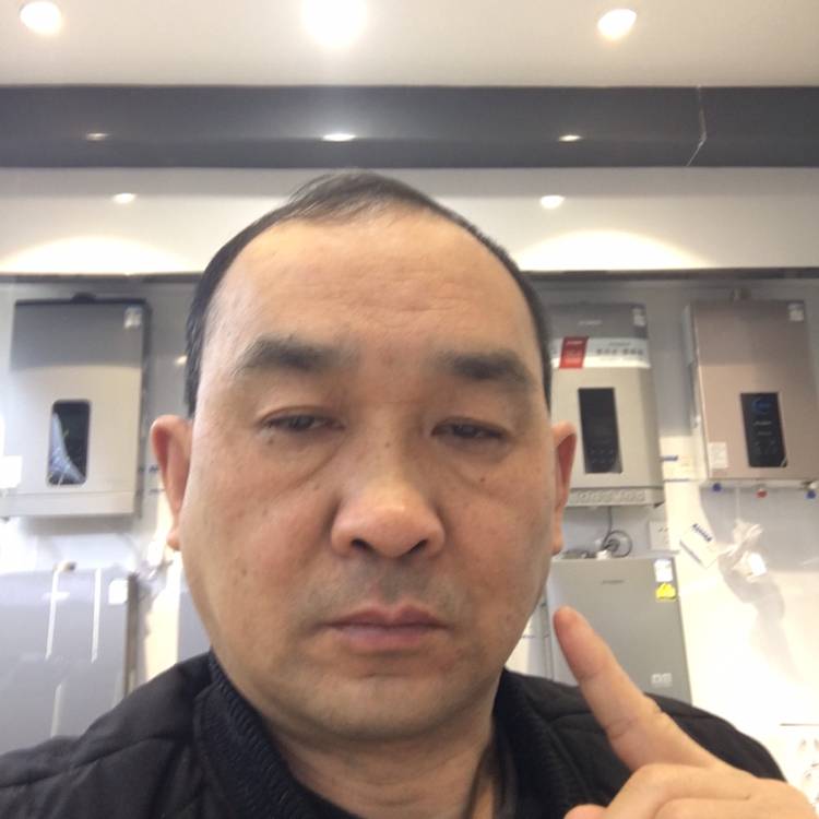 静谥的篮天的照片