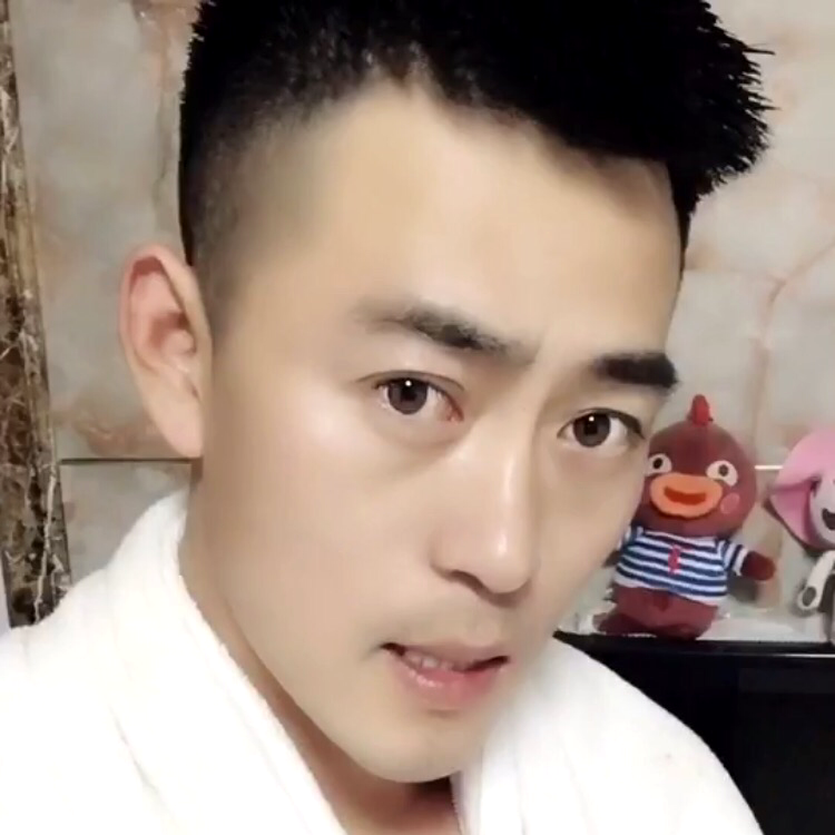 化羽就诚心的照片