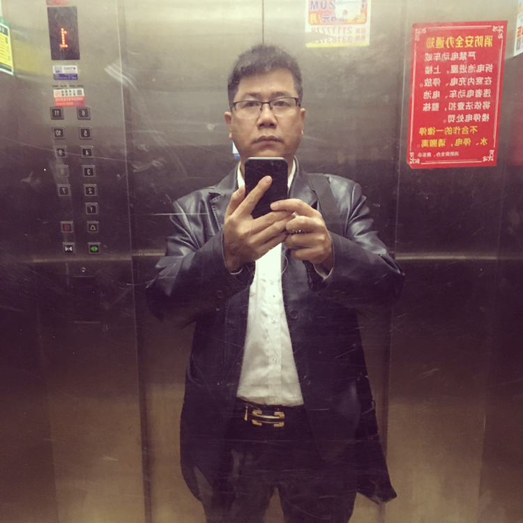 小草的快乐的照片