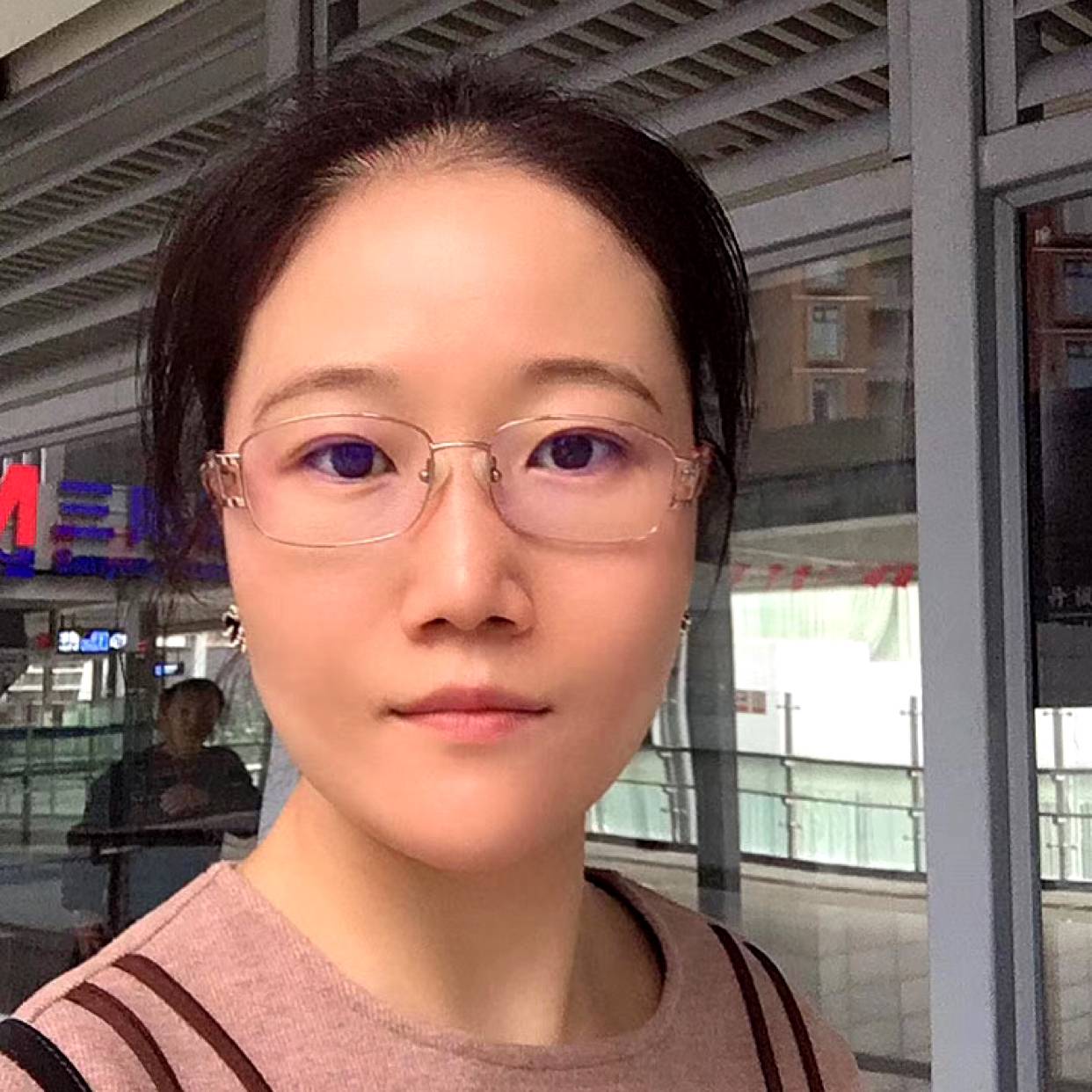 透彻漫步数据线的照片