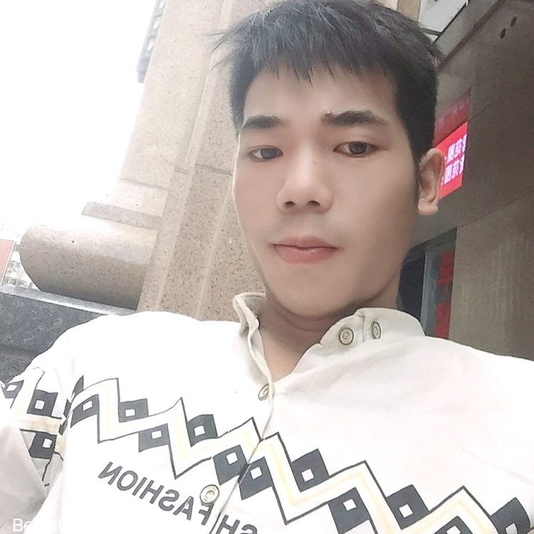个性泪了朋友的照片