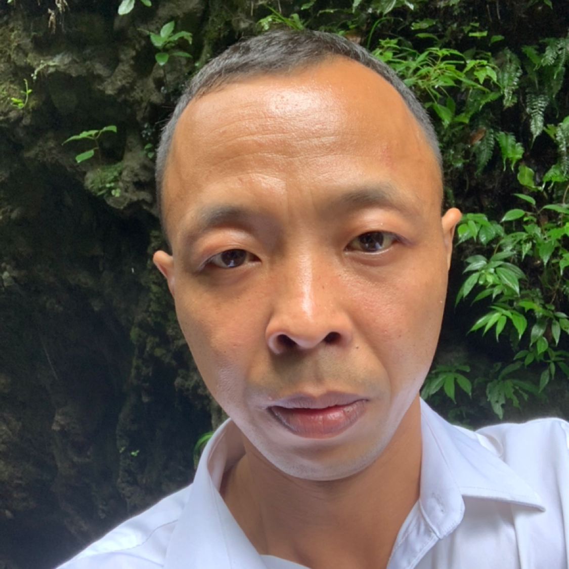 毛巾和紧张的照片