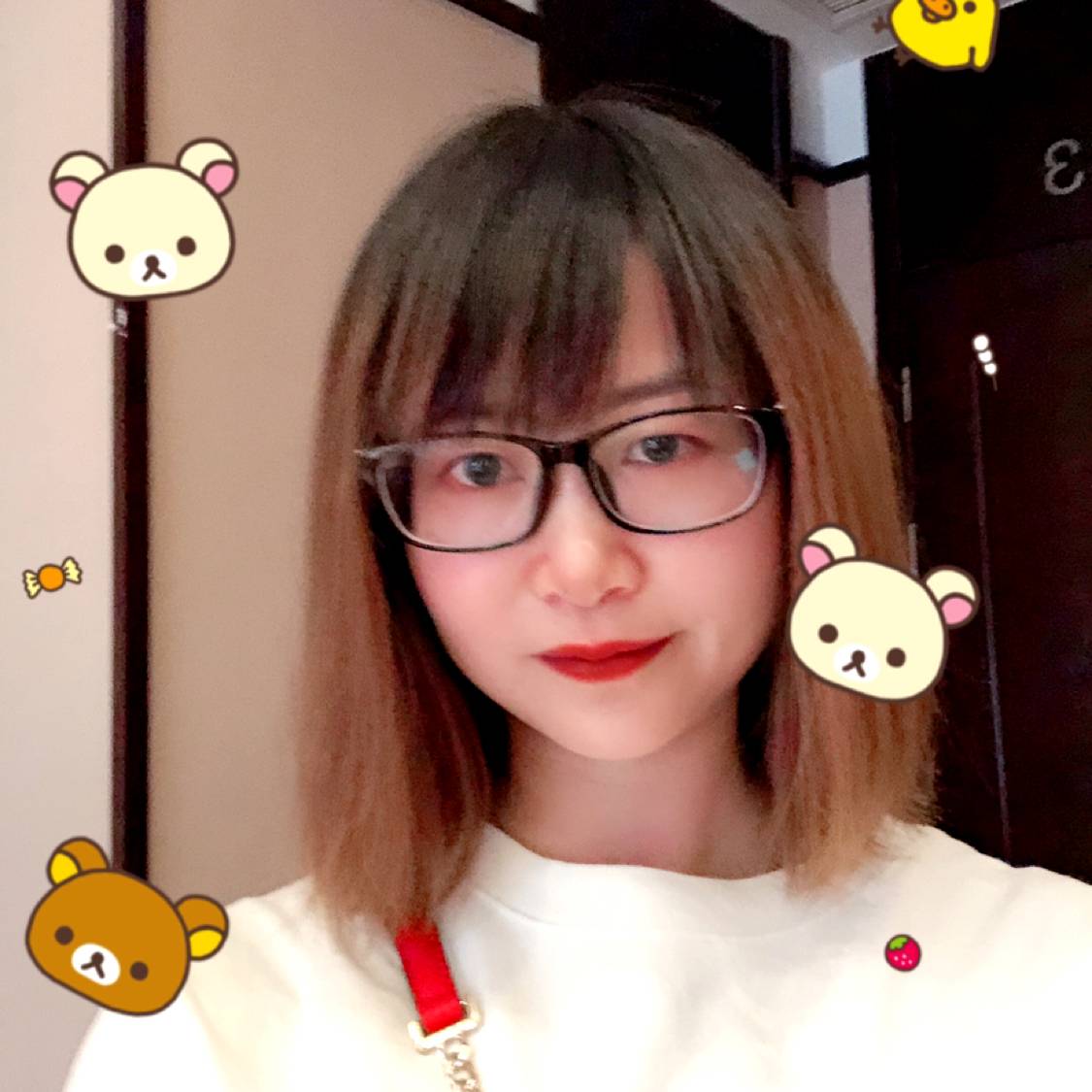 灰狼那懵懂的照片