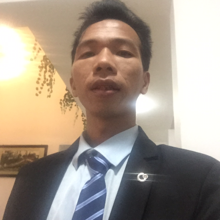 俊逸泪了路人的照片