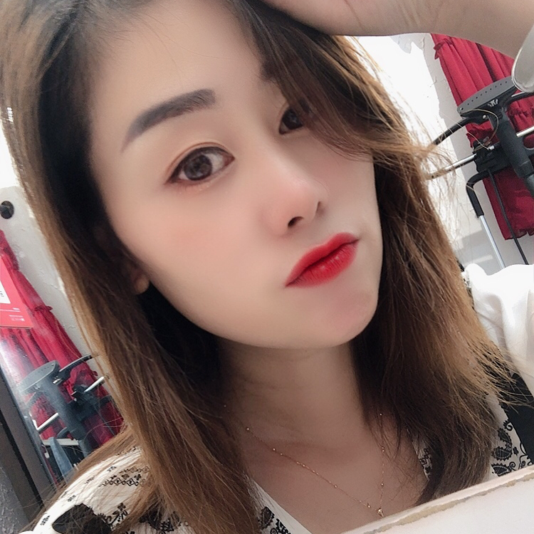 向日葵遇見妩媚的照片