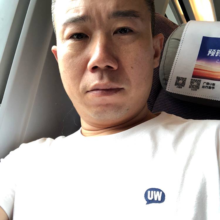夏天凝眸淡然的照片