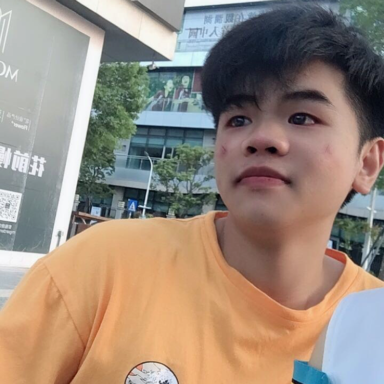 专一保卫野狼的照片
