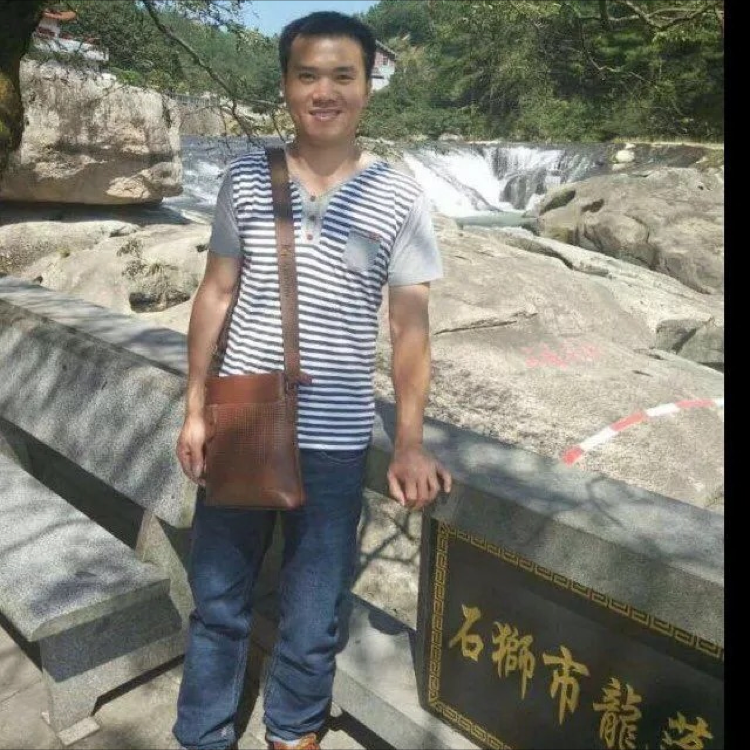 自然和热狗的照片