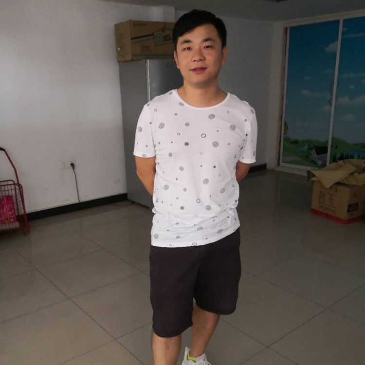 帅毅的照片
