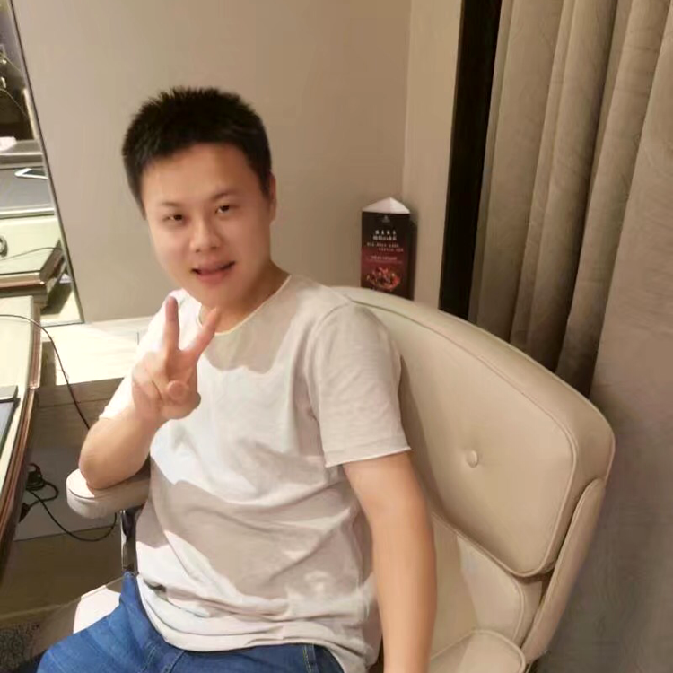 迷人给洛尘的照片