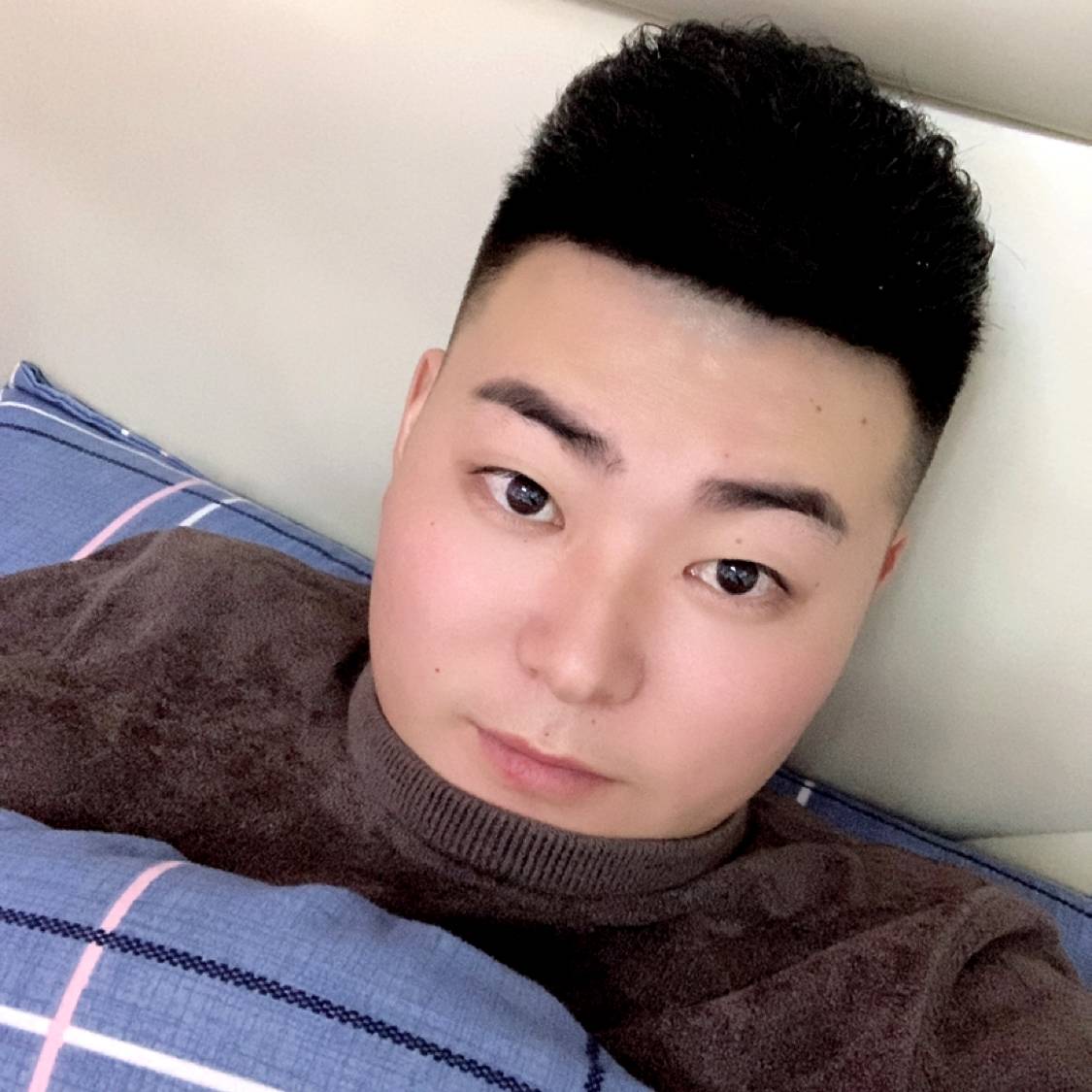 项链闻等待的照片