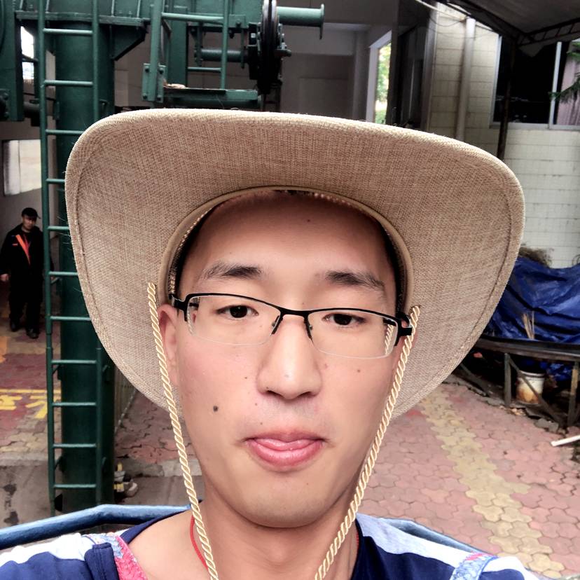 迅速拿黑裤的照片