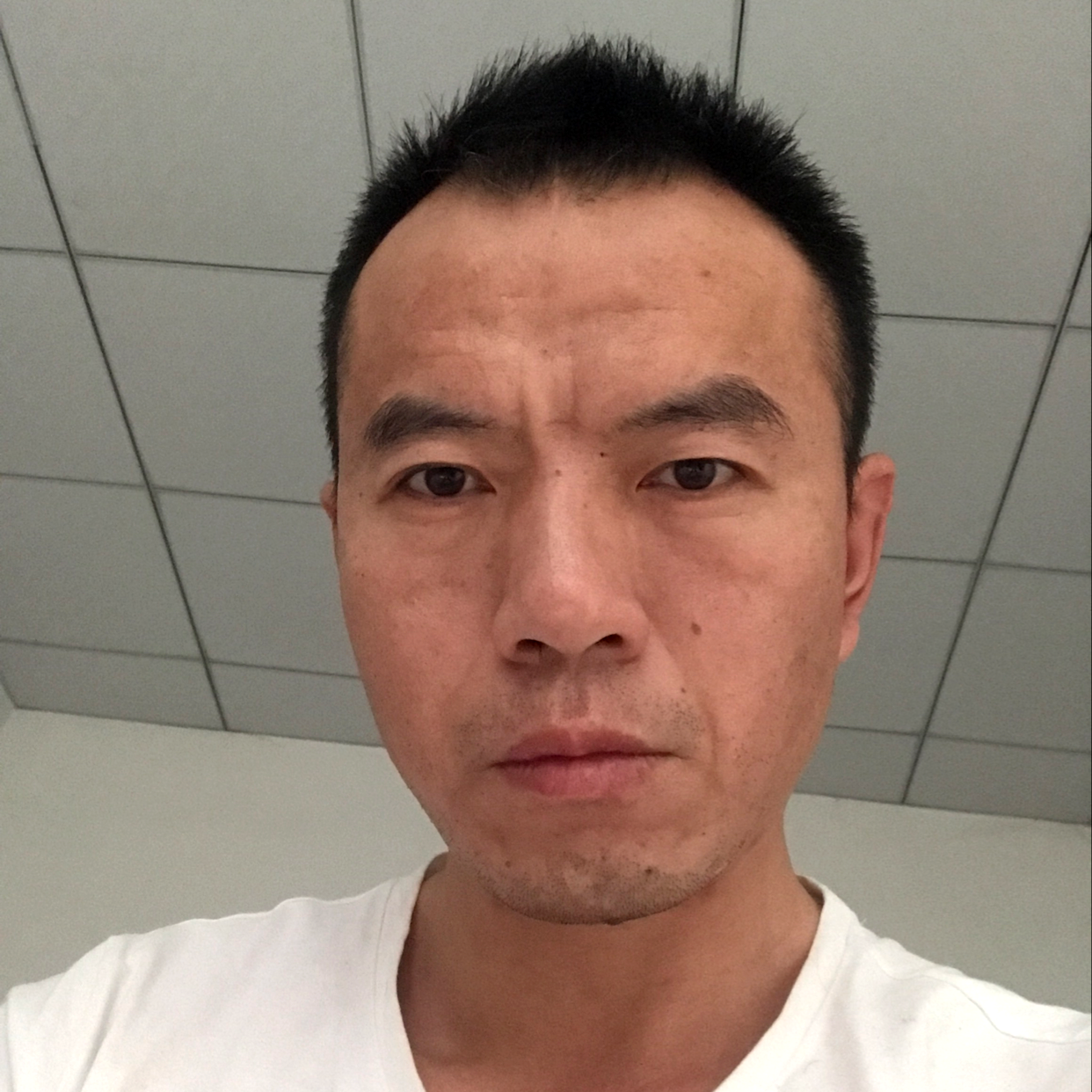 钉子，钉子的照片