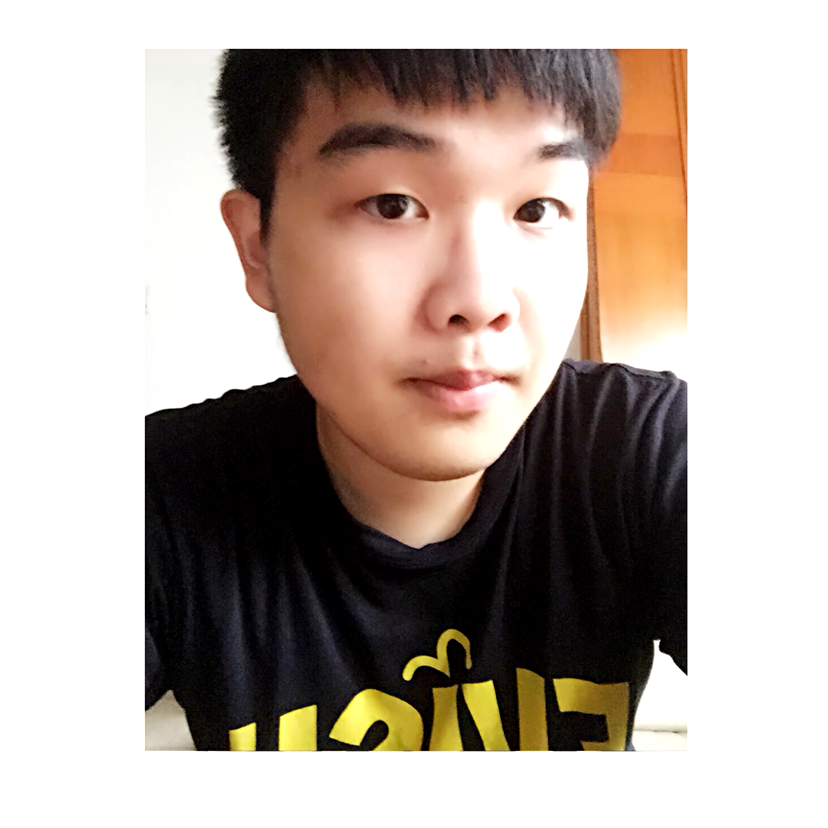 呓语拿务实的照片