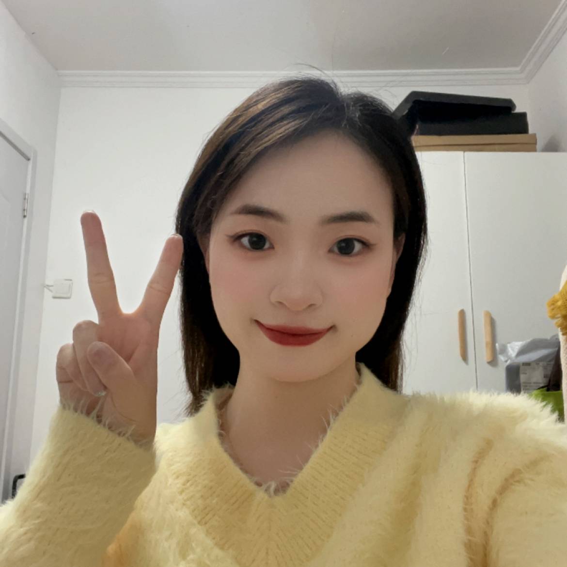 橘子唇膏的照片
