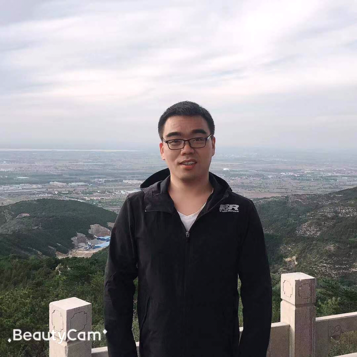 满心桂的照片