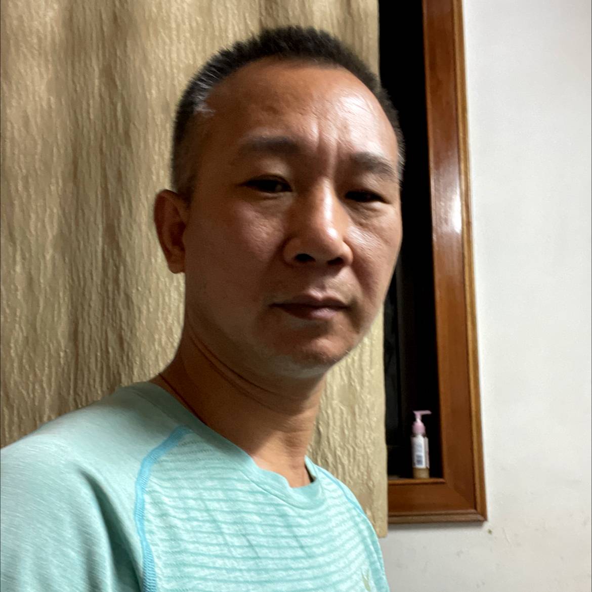 彩色等于小蚂蚁的照片