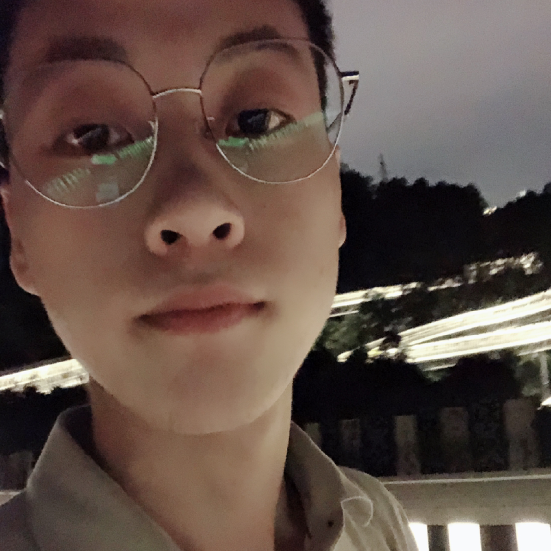 路人方平淡的照片