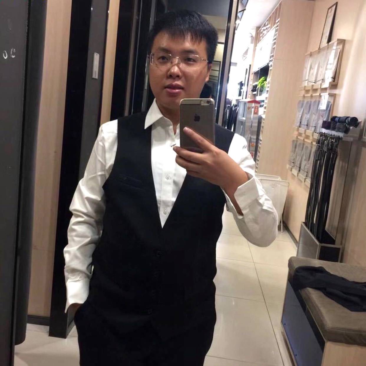 李朝征的照片