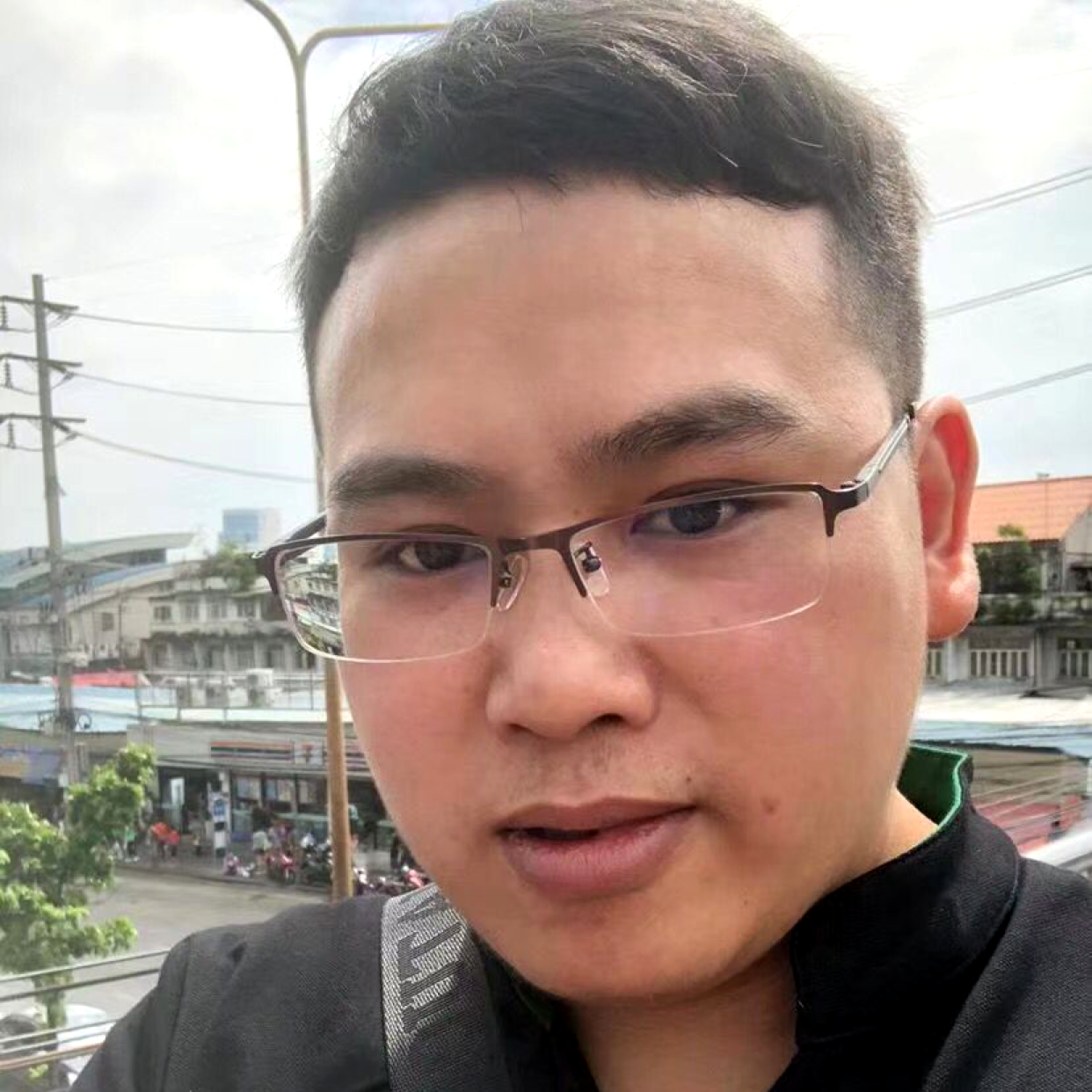 余溫等于友好的照片