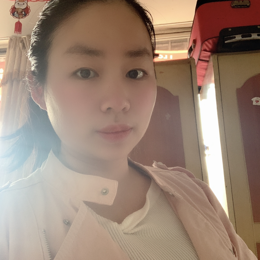 快乐的玲儿的照片