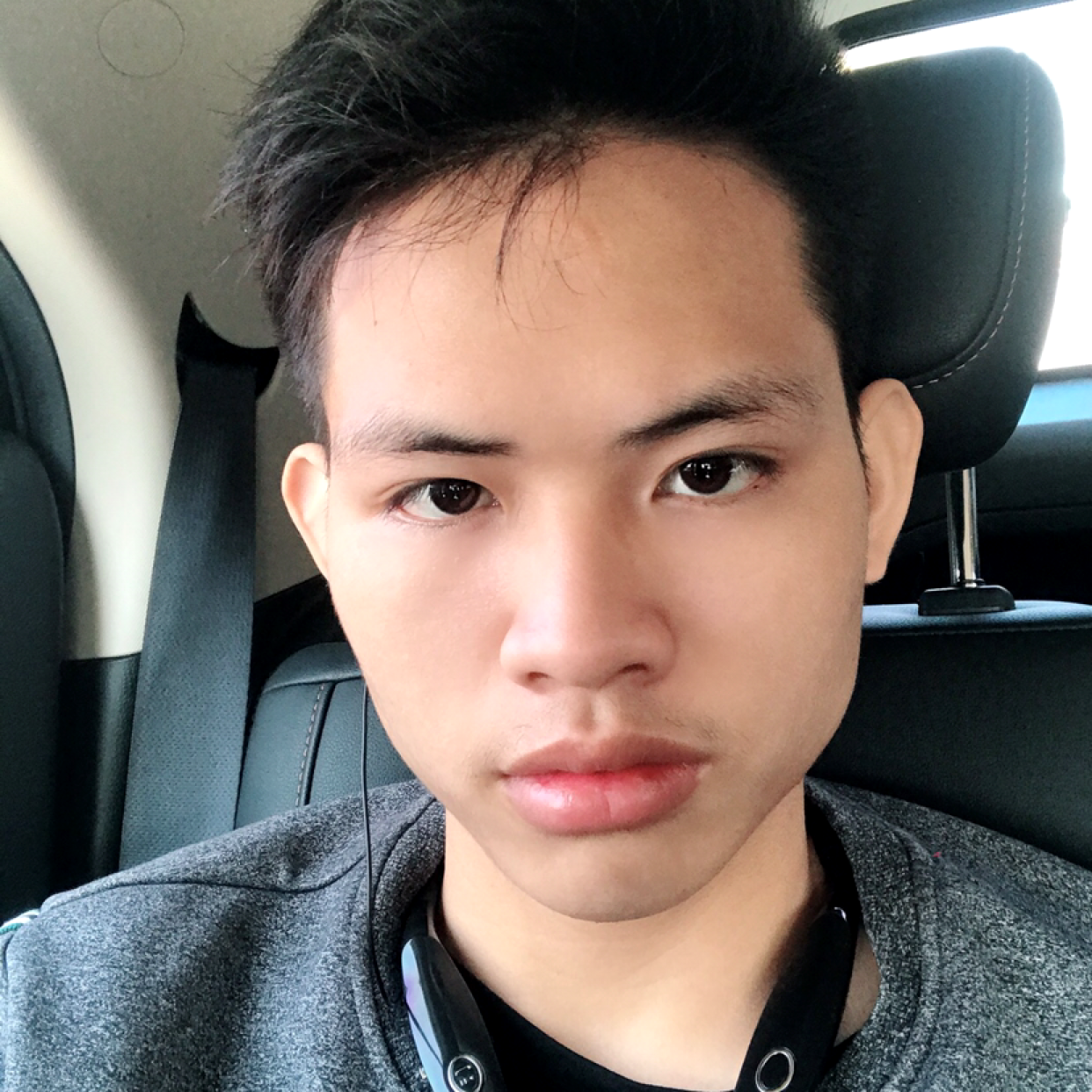 梁金明的照片